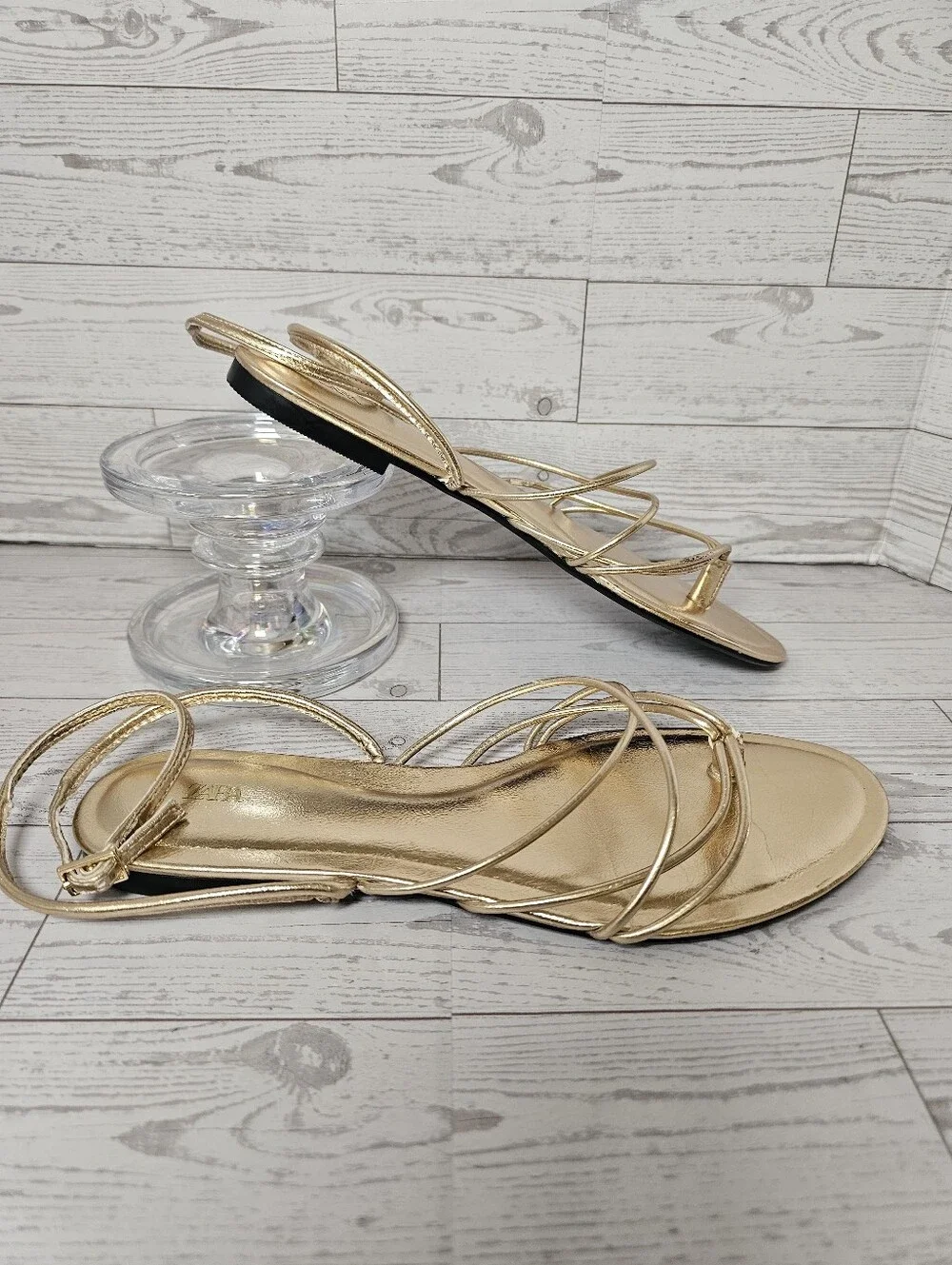 Zara Gold Metallic Strappy Flat Sandals Size 37 US 6.5 Thong Ankle Strap Minimal - Picture 5 of 7